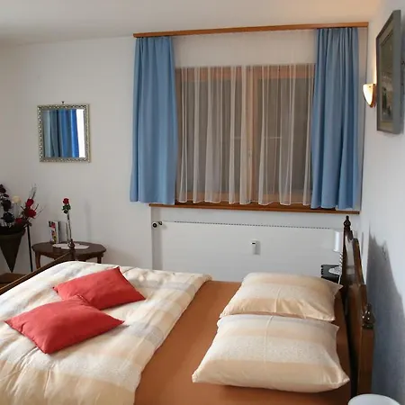 Cafe De La Poste Alojamento de Acomodação e Pequeno-almoço Agettes