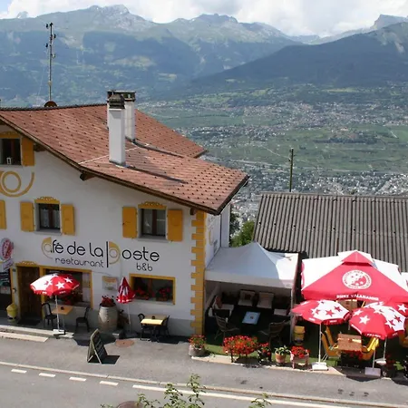 Cafe De La Poste