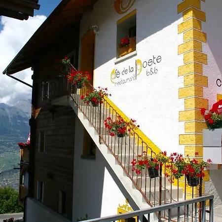 Couette-café Café De La Poste 3*