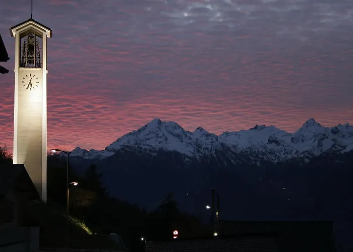 Cafe De La Poste Alojamento de Acomodação e Pequeno-almoço Agettes