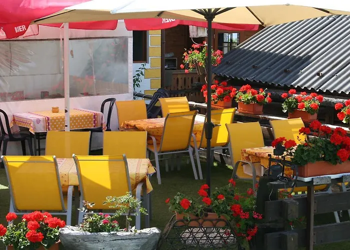 ベッド・アンド・ブレックファスト Cafe De La Poste 3*