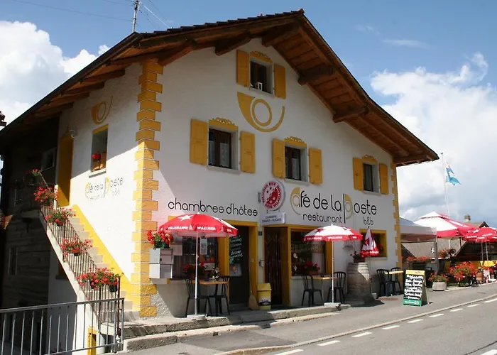 ベッド・アンド・ブレックファスト Cafe De La Poste