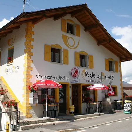 Bed and Breakfast Cafe De La Poste