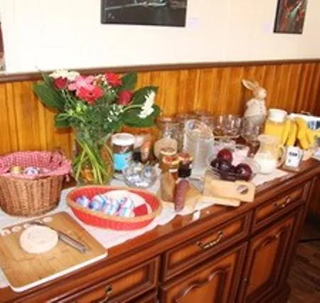 Cafe De La Poste Bed & Breakfast