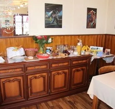 Cafe De La Poste